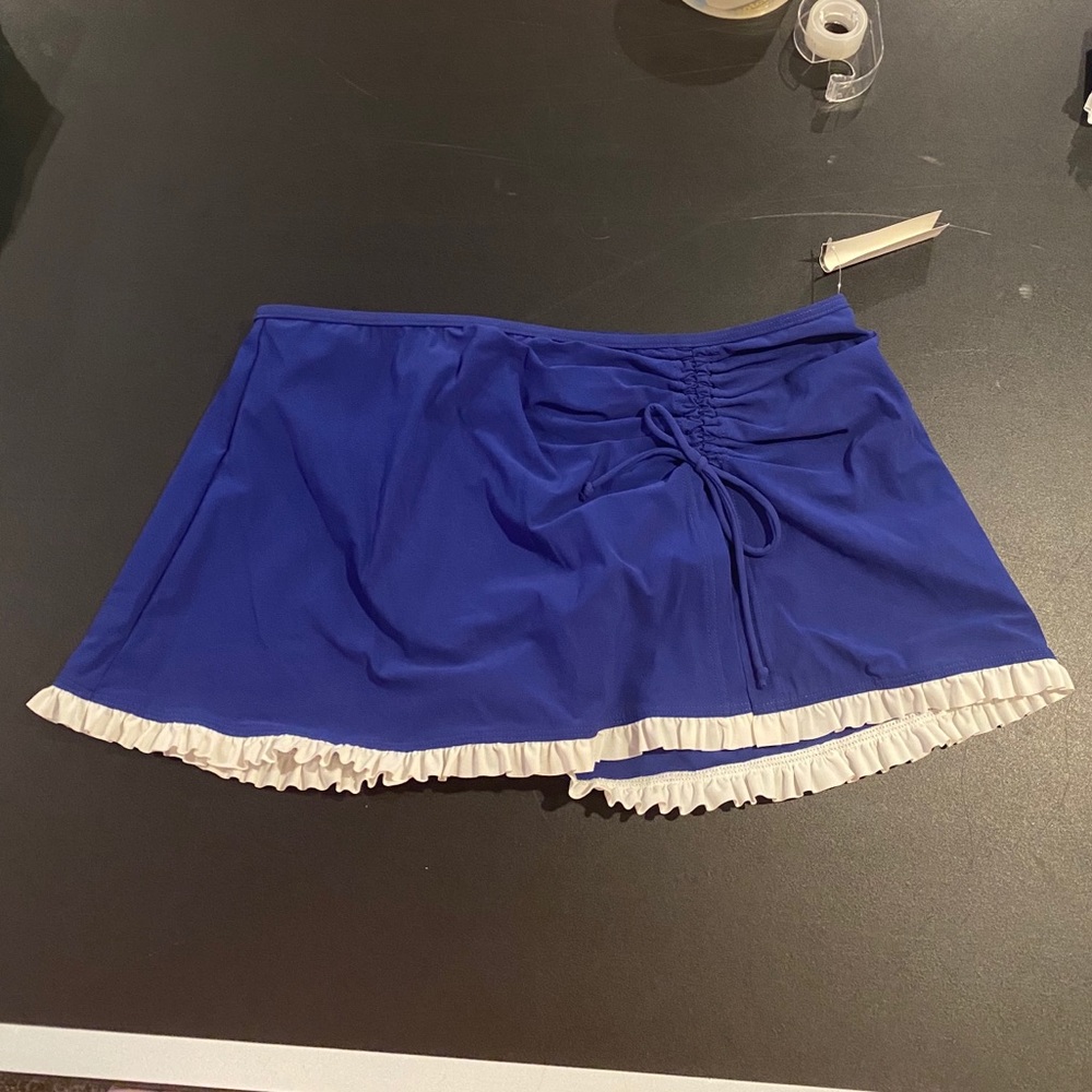Profile brand new swimsuit skirt Size 8